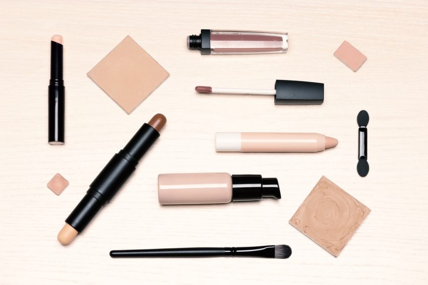 Beauty products for natural make-up